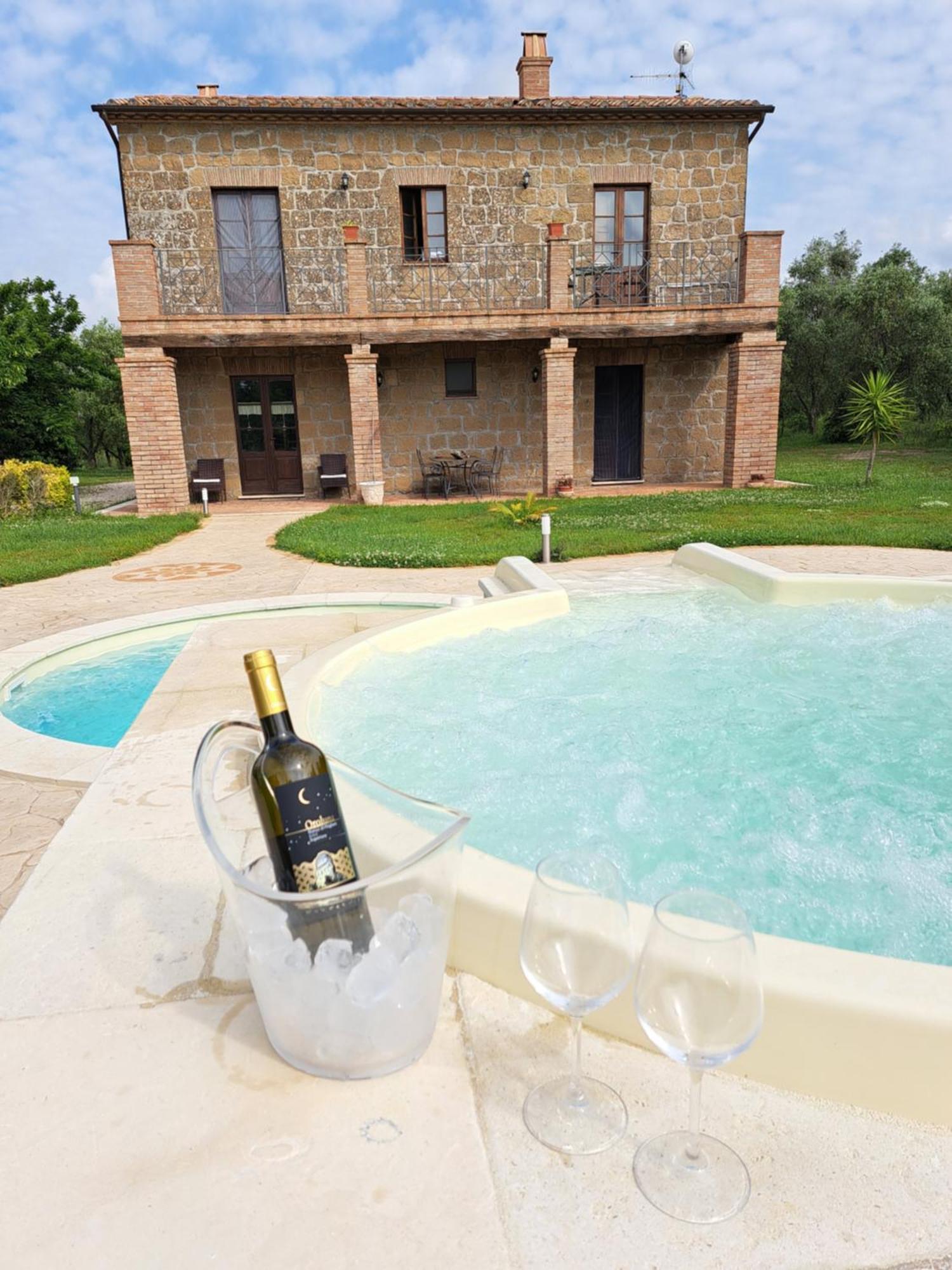 Agriturismo Tenuta Roccaccia Pitigliano Exterior foto
